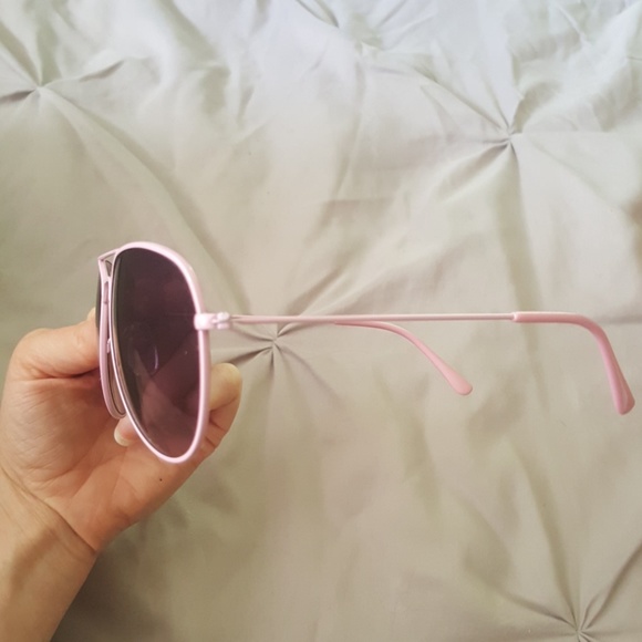 Pink wire aviator sunglasses - Picture 2 of 5